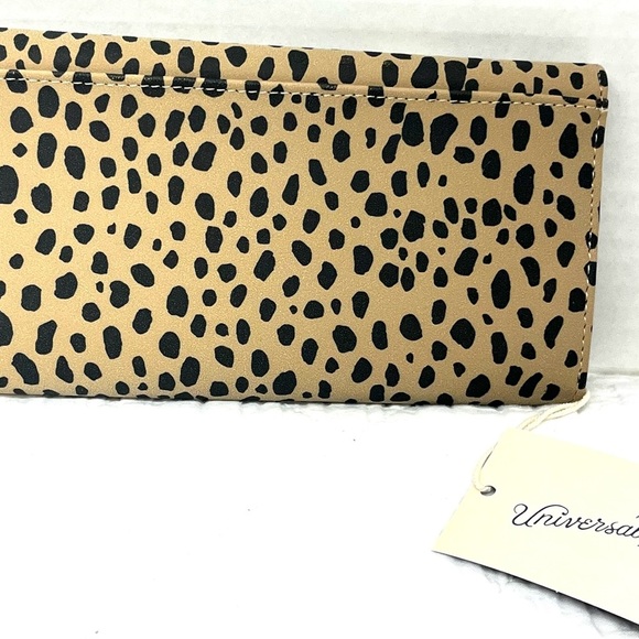 Universal Thread cheetah print Wallet NWT - Picture 9 of 12